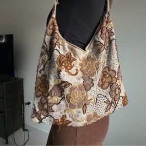 Floral Embroidered Shoulder Bag